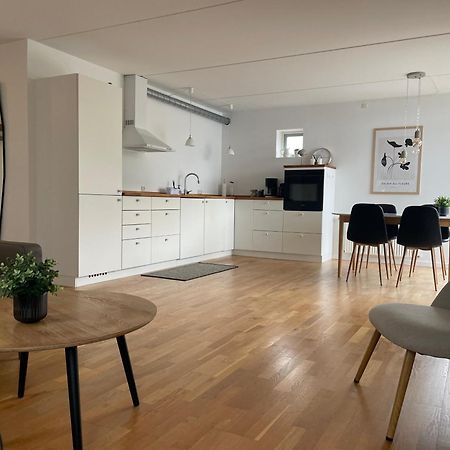 Unique Sea & Landscape View And Spacious Apartment Klaksvík Extérieur photo