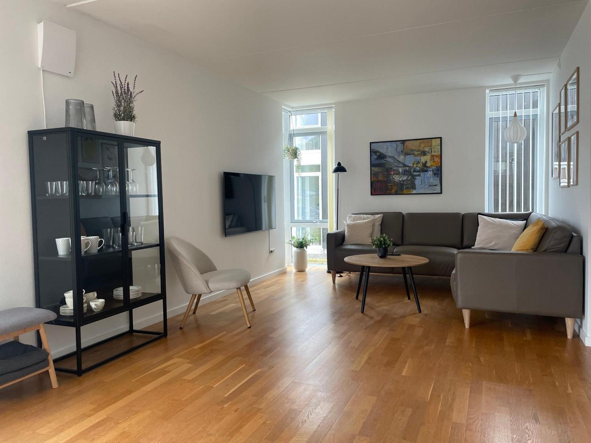Unique Sea & Landscape View And Spacious Apartment Klaksvík Extérieur photo